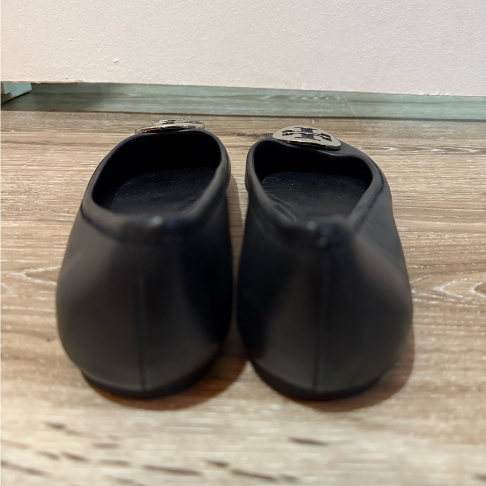 NWOT Tory Burch Black and Silver Flats with Iconic Logo - Picture 4 of 5